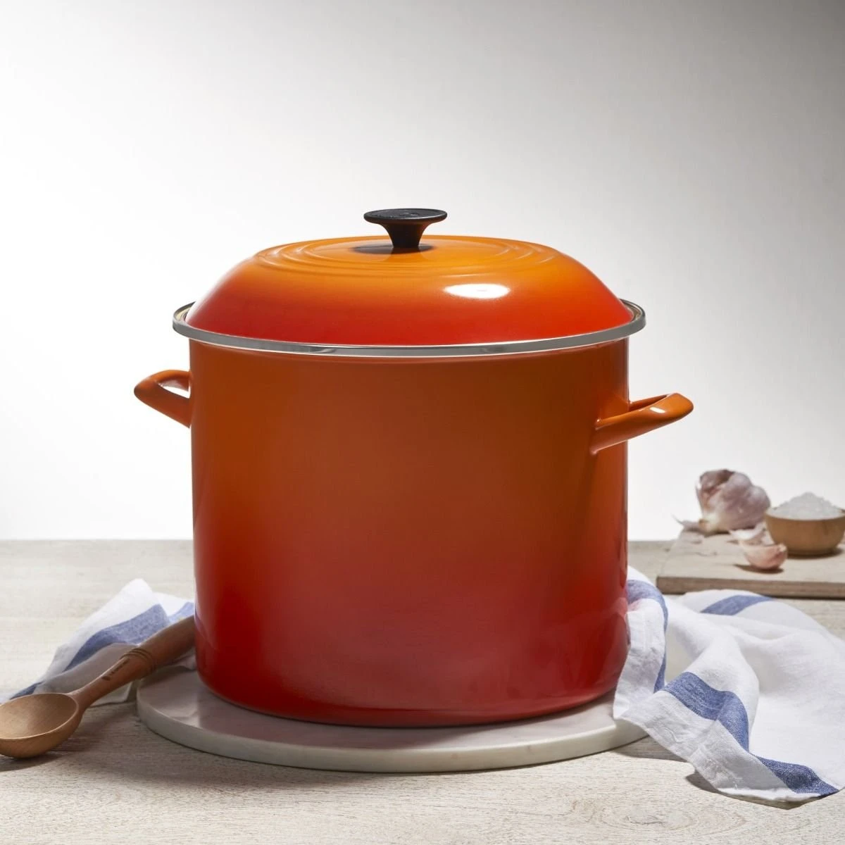 Le Creuset 16 Qt. Stock Pot | Flame Orange 4 Le Creuset 16 Qt. Stock Pot | Flame Orange - Image 2