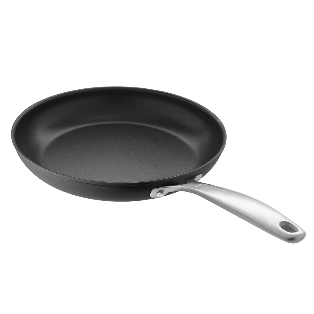 OXO Nonstick Pro | 8” Frypan 3 OXO Nonstick Pro | 8” Frypan